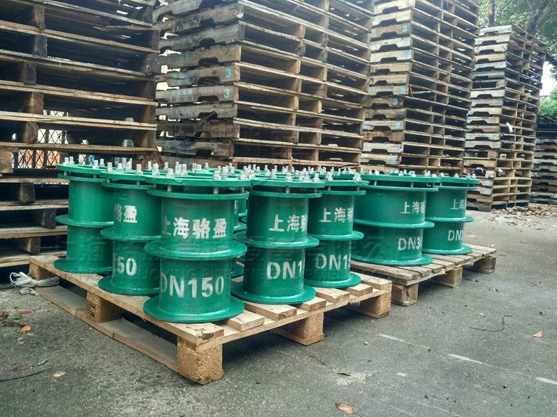 <a href=http://www.m.ctacl.com.cn target=_blank class=infotextkey>柔性防水套管</a>防水層被破壞的原因