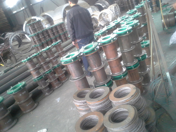 山西省晉城市城區(qū)多種型號的人防套管發(fā)貨現(xiàn)場